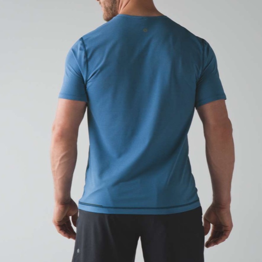 NWT Lululemon Short Sleeve tee - Picture 3 of 10